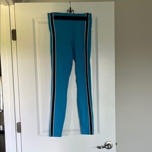 NWT Under Armour Teal Leggings with Black and White Accents